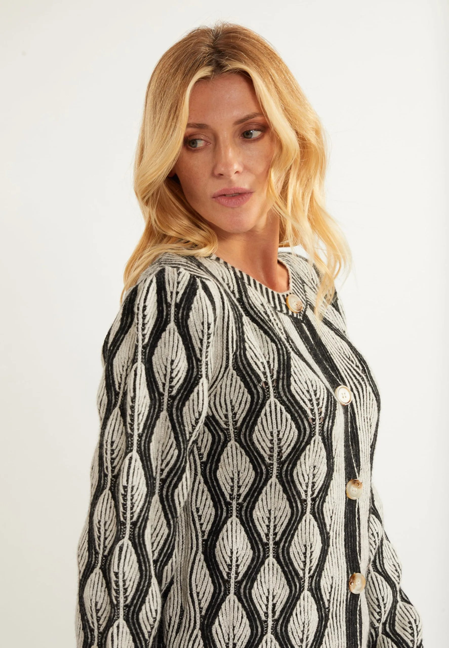 Usha Vesten Gebreid Vest Sivene Dames Wolwit 7 Usha Vesten Gebreid Vest Sivene Dames Wolwit - Afbeelding 5