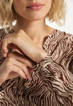 Usha Blouses & Tunieken Blouse Dames Beige / Mokka 10 Usha Blouses & Tunieken Blouse Dames Beige / Mokka -Aanbiedingen Usha Winkel 5a707cc76cd210d5f3ecf396acae172f