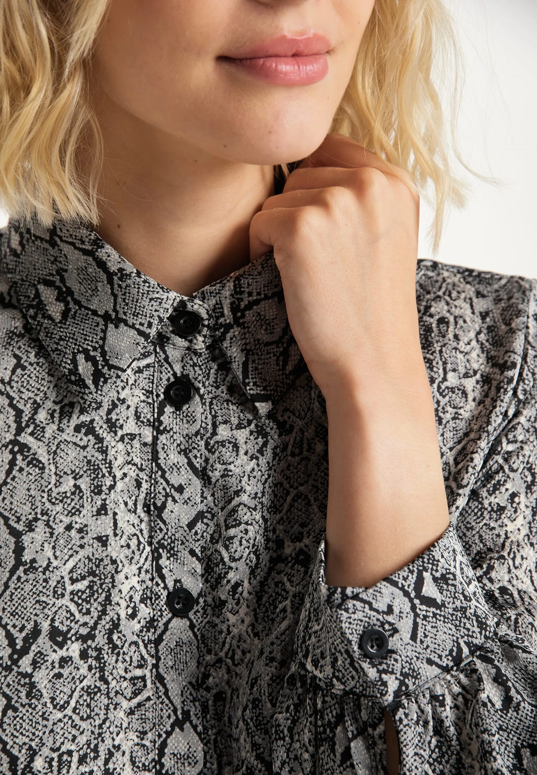 Usha Overhemden Blouse Dames Grijs / Stone Grey 7 Usha Overhemden Blouse Dames Grijs / Stone Grey - Afbeelding 5