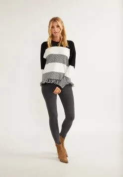 Fijngebreide Truien Trui Carnea Dames Zwart / Wit -Aanbiedingen Usha Winkel cb66a7d62f134b57bf89bde6fa830a5f